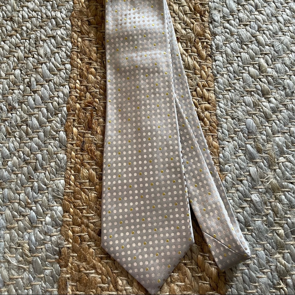 Gold Banana Republic tie
